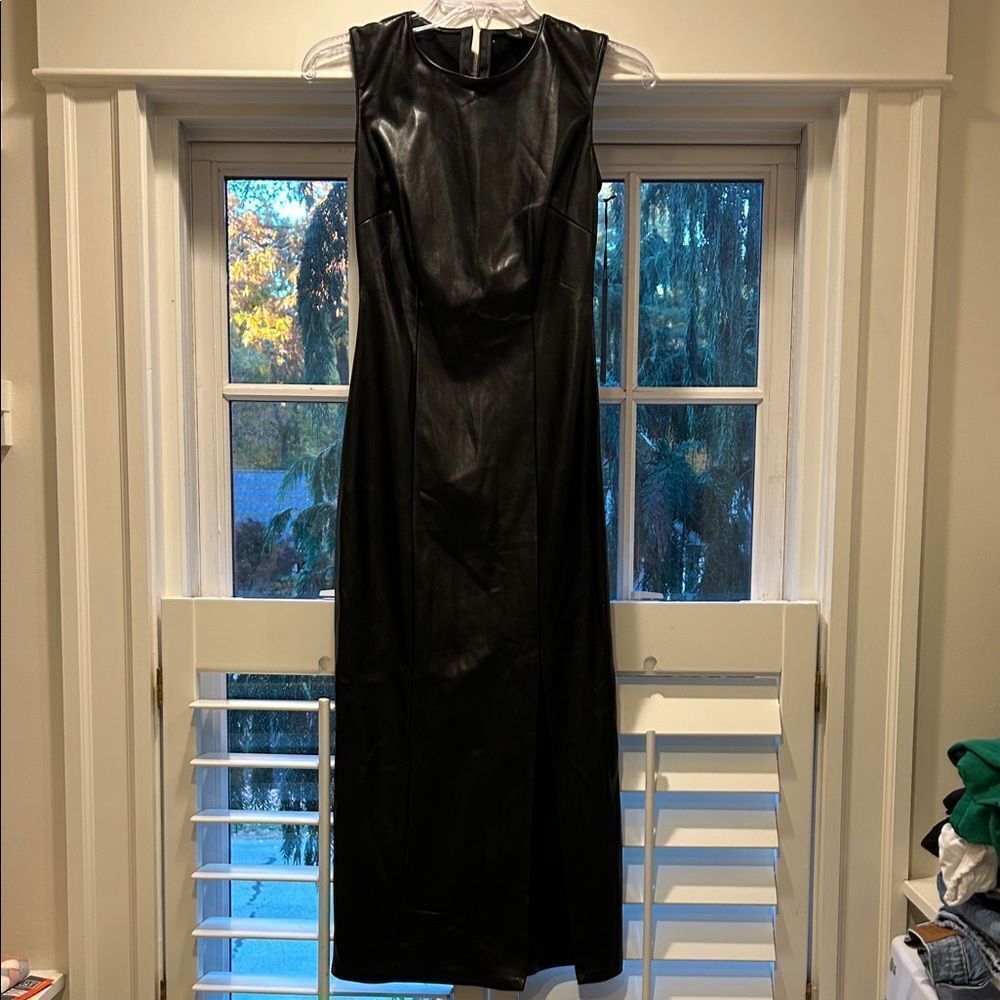 House of Harlow 1960 Black Sleeveless Dress